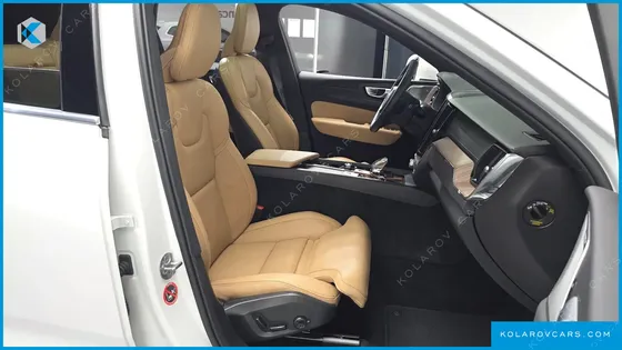 VOLVO XC60 B5 ULTIMATE BRIGHT