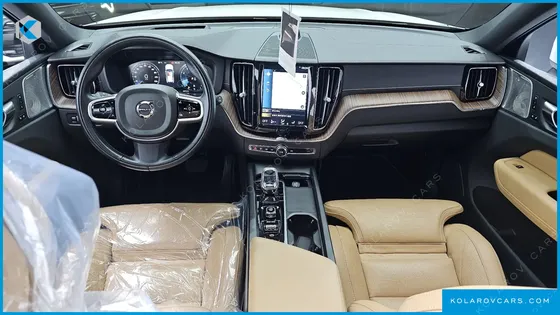 VOLVO XC60 B5 INSCRIPTION