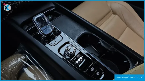 VOLVO XC60 B5 INSCRIPTION