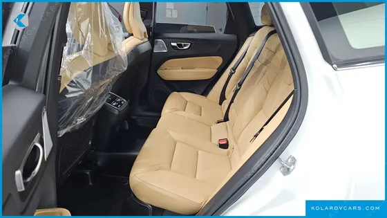 VOLVO XC60 B5 INSCRIPTION