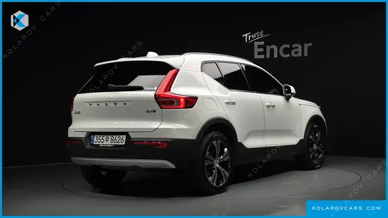 VOLVO XC40 B4 INSCRIPTION