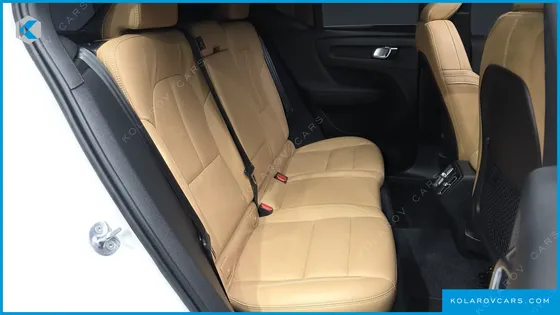 VOLVO XC40 B4 INSCRIPTION