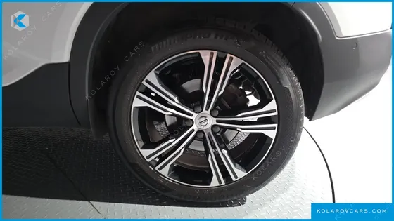 VOLVO XC40 B4 INSCRIPTION
