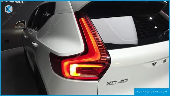 VOLVO XC40 B4 INSCRIPTION