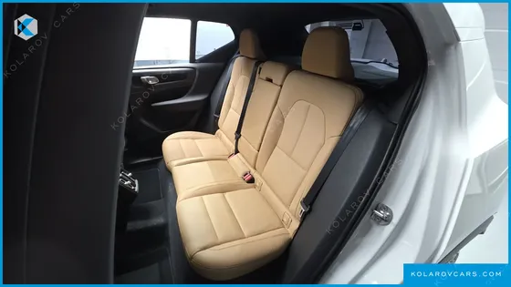 VOLVO XC40 B4 INSCRIPTION