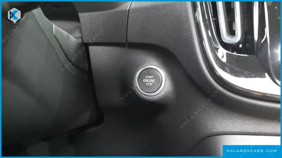 VOLVO XC40 B4 INSCRIPTION