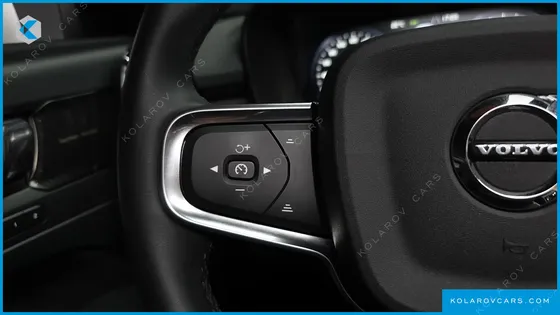 VOLVO XC40 B4 INSCRIPTION