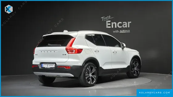 VOLVO XC40 B4 INSCRIPTION