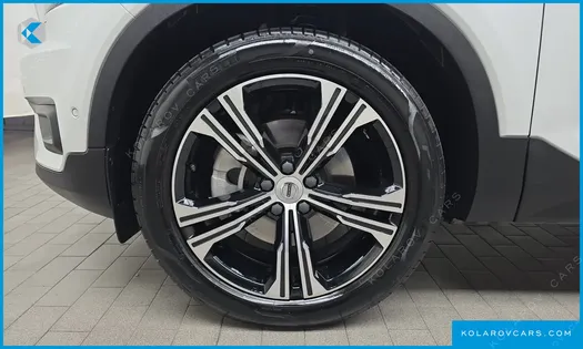 VOLVO XC40 B4 INSCRIPTION