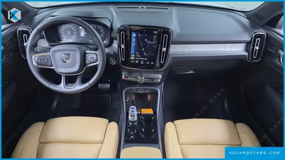 VOLVO XC40 B4 INSCRIPTION