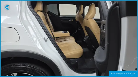VOLVO XC40 B4 INSCRIPTION