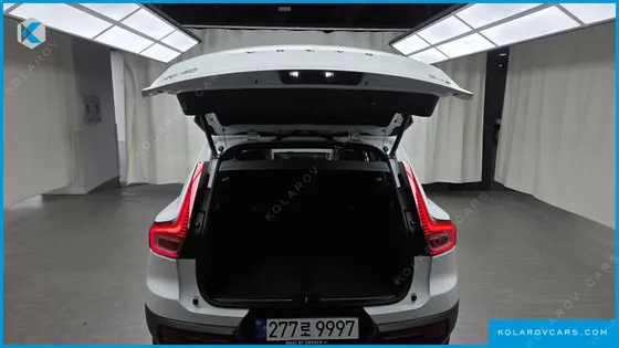 VOLVO XC40 B4 INSCRIPTION