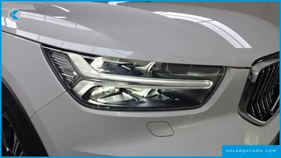 VOLVO XC40 B4 INSCRIPTION