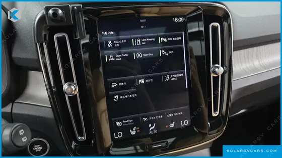 VOLVO XC40 B4 INSCRIPTION