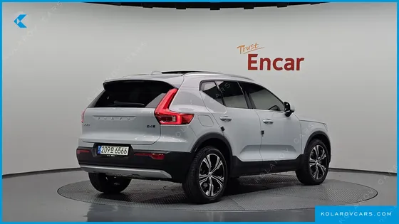 VOLVO XC40 B4 INSCRIPTION