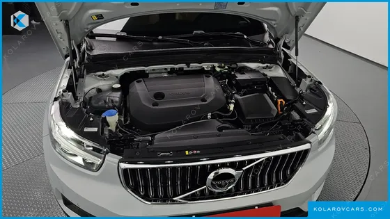 VOLVO XC40 B4 INSCRIPTION