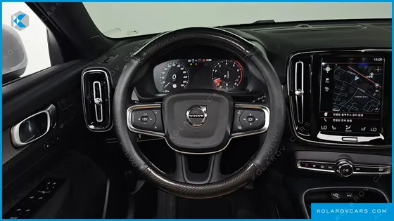 VOLVO XC40 B4 INSCRIPTION