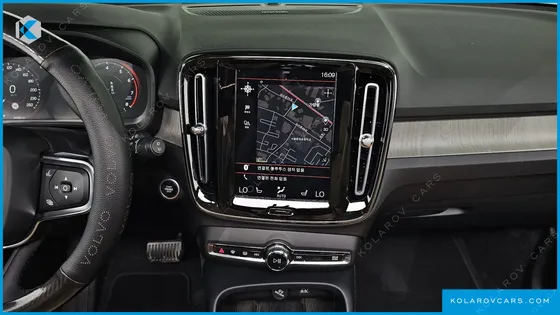 VOLVO XC40 B4 INSCRIPTION