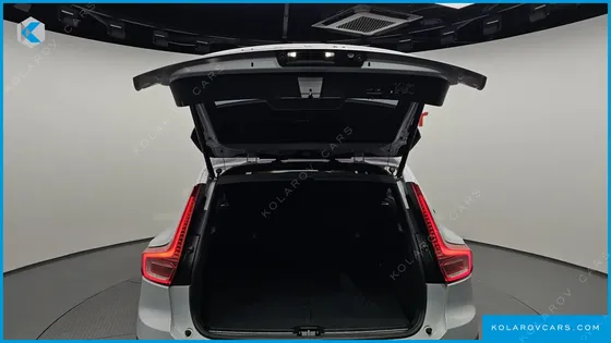 VOLVO XC40 B4 INSCRIPTION