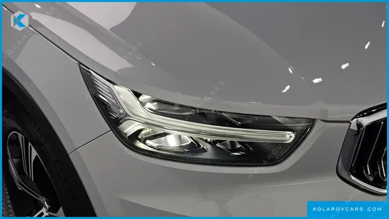 VOLVO XC40 B4 INSCRIPTION