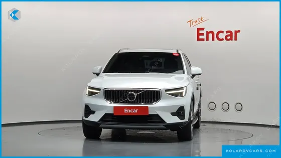 VOLVO XC40 B4 ULTIMATE BRIGHT