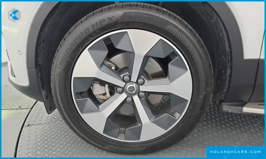 VOLVO XC40 B4 ULTIMATE BRIGHT