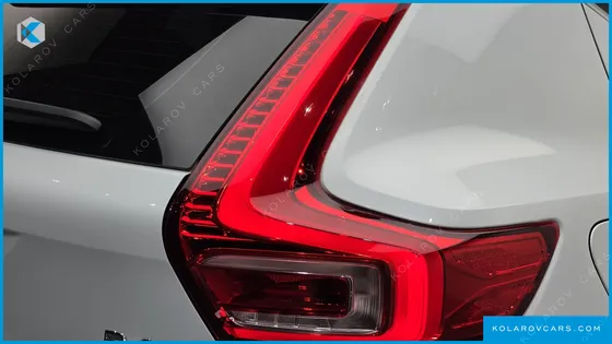 VOLVO XC40 B4 ULTIMATE BRIGHT