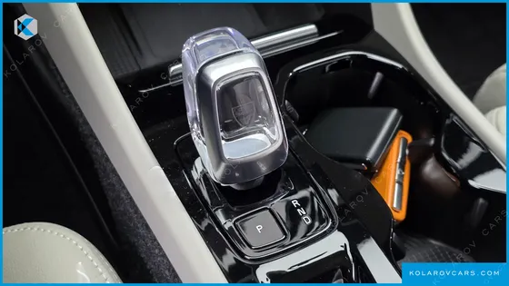 VOLVO XC40 B4 ULTIMATE BRIGHT