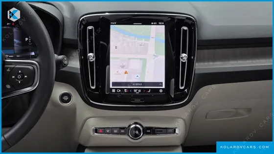 VOLVO XC40 B4 ULTIMATE BRIGHT