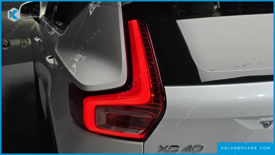 VOLVO XC40 B4 ULTIMATE BRIGHT