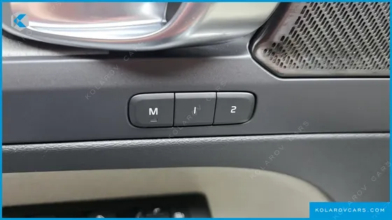 VOLVO XC40 B4 ULTIMATE BRIGHT