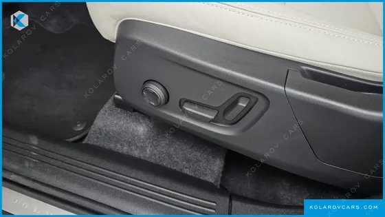 VOLVO XC40 B4 ULTRA BRIGHT