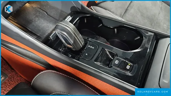 VOLVO XC40 B4 R-DESIGN