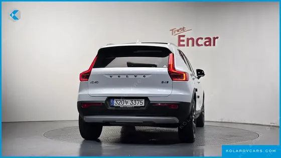 VOLVO XC40 B4 INSCRIPTION