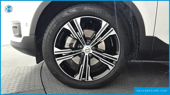 VOLVO XC40 B4 INSCRIPTION