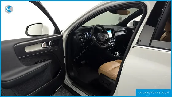 VOLVO XC40 B4 INSCRIPTION