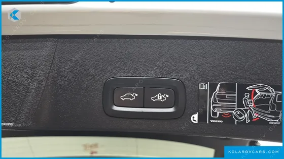 VOLVO XC40 B4 INSCRIPTION