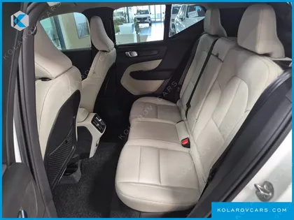 VOLVO XC40 B4 ULTRA BRIGHT