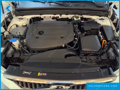 VOLVO XC40 B4 ULTRA BRIGHT