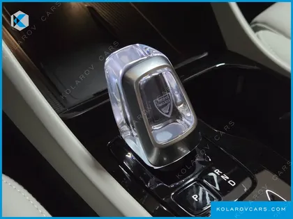 VOLVO XC40 B4 ULTRA BRIGHT