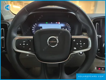 VOLVO XC40 B4 ULTRA BRIGHT