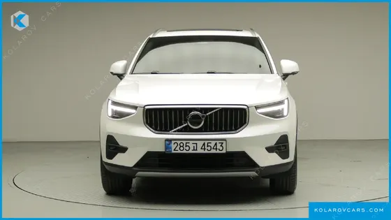 VOLVO XC40 B4 ULTIMATE BRIGHT