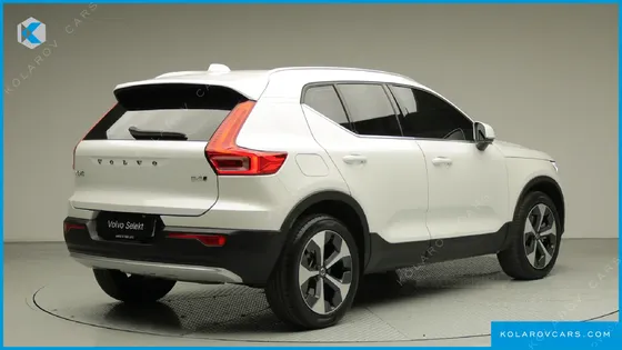 VOLVO XC40 B4 ULTIMATE BRIGHT