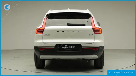 VOLVO XC40 B4 ULTIMATE BRIGHT