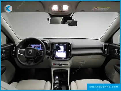 VOLVO XC40 B4 ULTIMATE BRIGHT