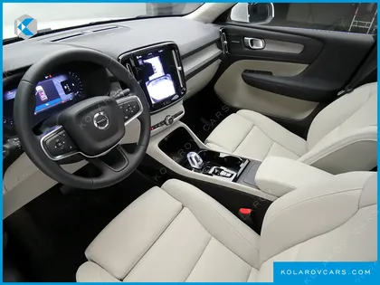 VOLVO XC40 B4 ULTIMATE BRIGHT