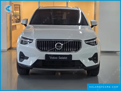 VOLVO XC40 B4 ULTRA BRIGHT