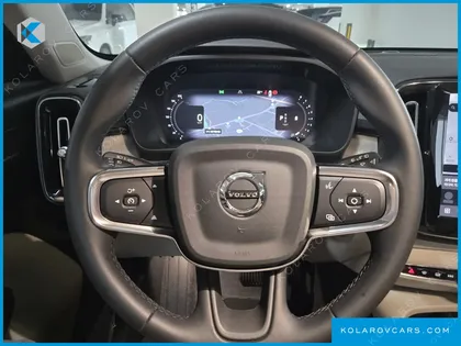 VOLVO XC40 B4 ULTRA BRIGHT