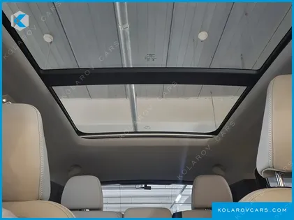 VOLVO XC40 B4 ULTRA BRIGHT
