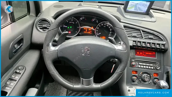 PEUGEOT 3008 1.6 E-HDI
